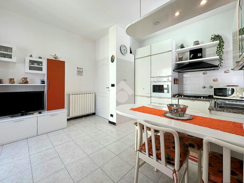 Bilocale Via Nostra Signora degli Angeli, Savona - foto 1