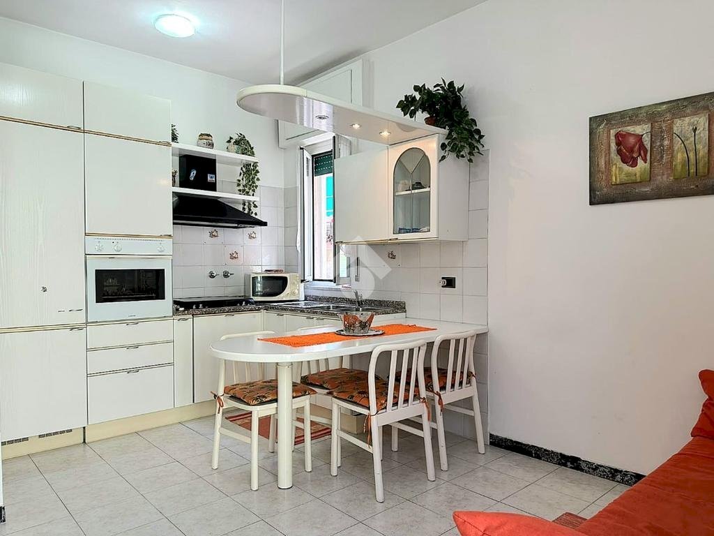 Bilocale Via Nostra Signora degli Angeli, Savona - foto 2