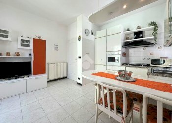 Bilocale Via Nostra Signora degli Angeli, Savona - foto 1