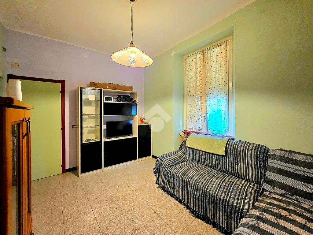Three-room apartment Corso Agostino Ricci, Savona (neighborhood Oltreletimbro) - photo 2