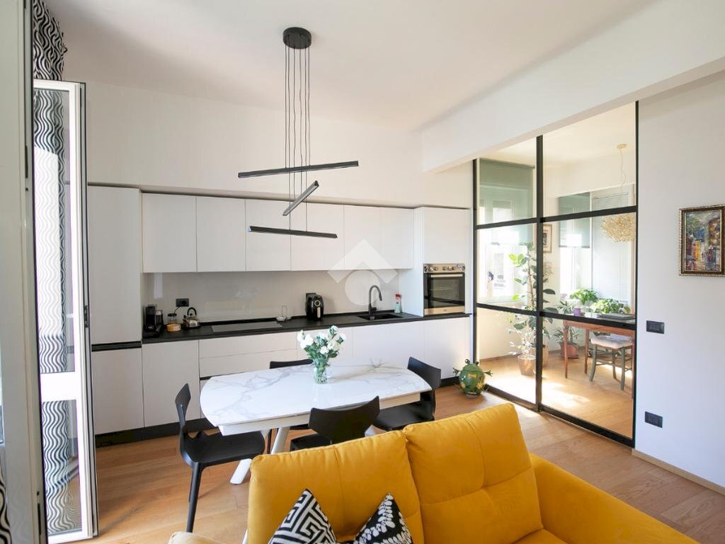 Trilocale Scalinata Montaldo, Genova (zona Staglieno) - foto 1
