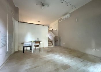 Shop Viale dei Lecci, Ravenna (neighborhood Marina Romea) - photo 2
