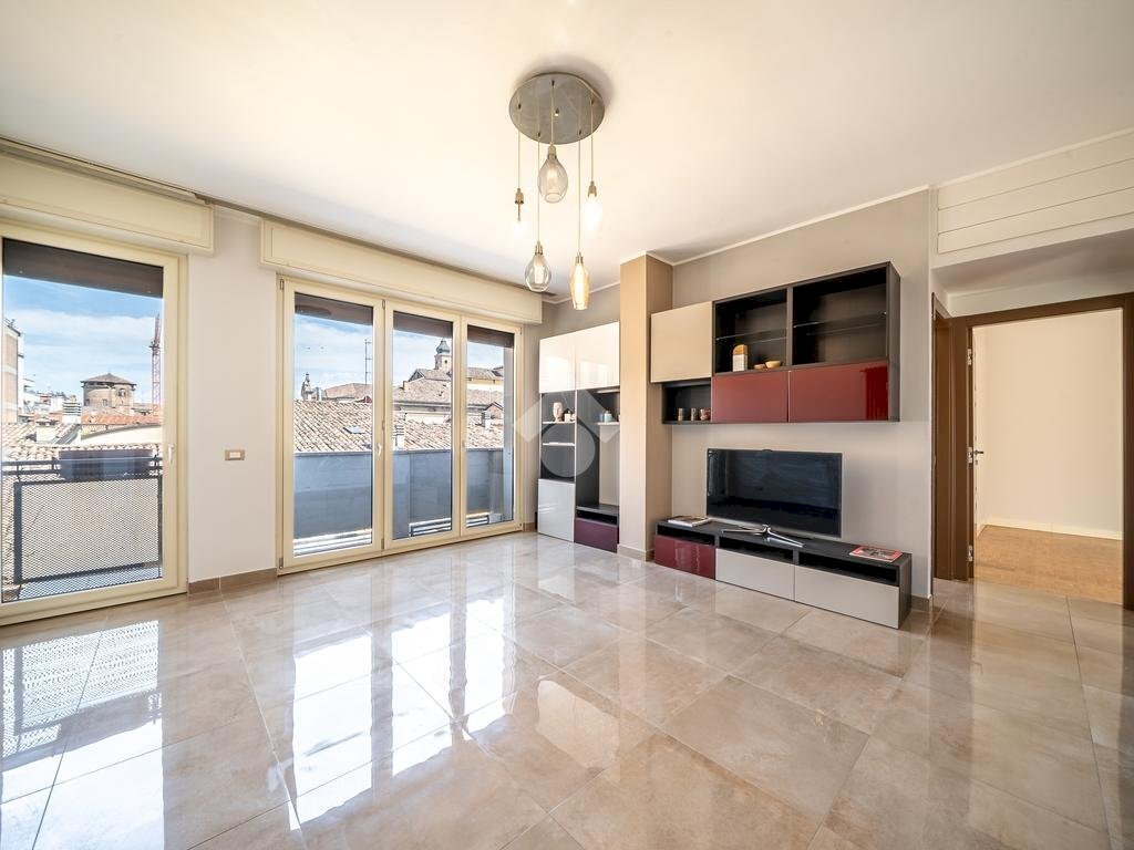 Three-room apartment Borgo Gian Domenico Romagnosi, Parma (neighborhood Centro Storico) - photo 1