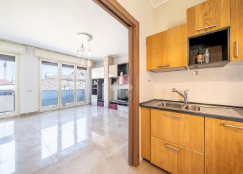 Three-room apartment Borgo Gian Domenico Romagnosi, Parma (neighborhood Centro Storico) - photo 4