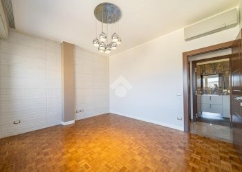 Three-room apartment Borgo Gian Domenico Romagnosi, Parma (neighborhood Centro Storico) - photo 9