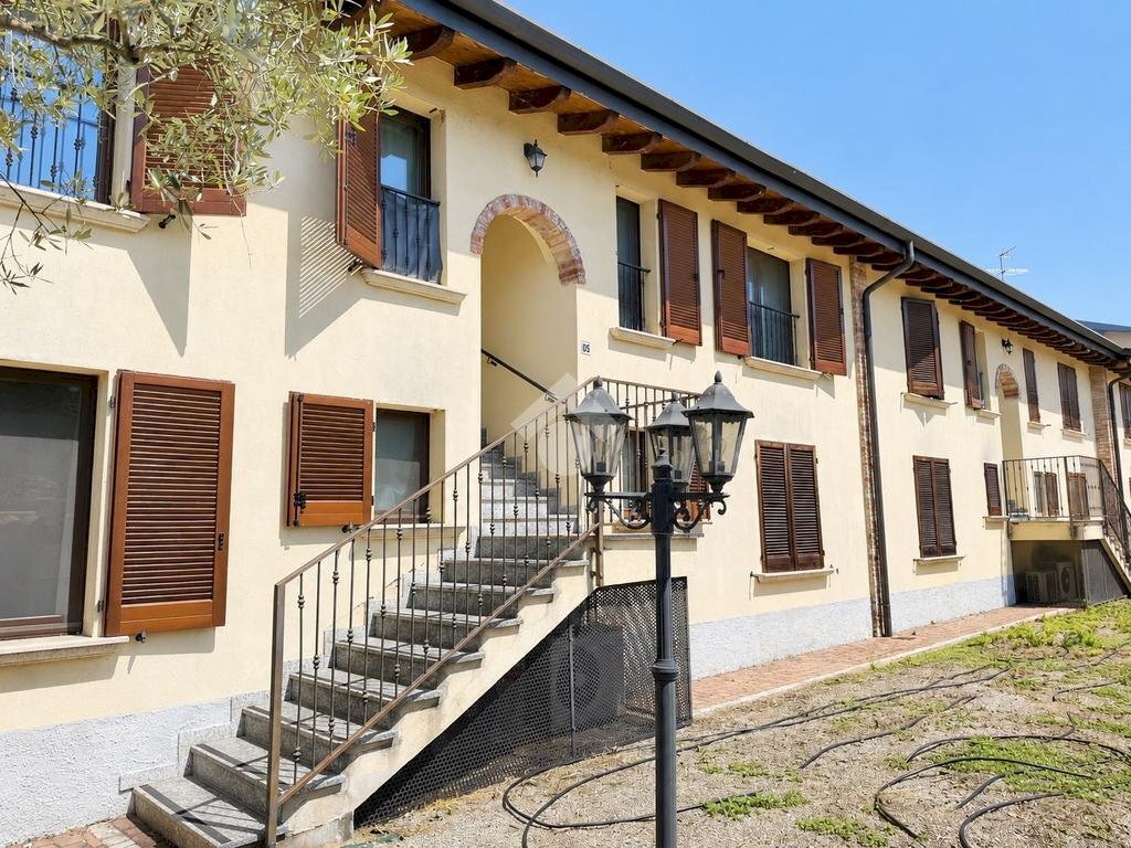Two-room apartment Via San Paolo Della Croce, Liscate - photo 1