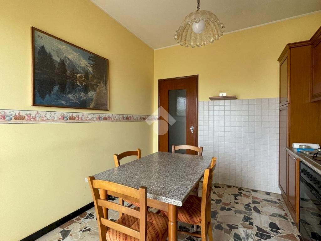Four-room apartment Piazza Unione Europea, Canelli - photo 3