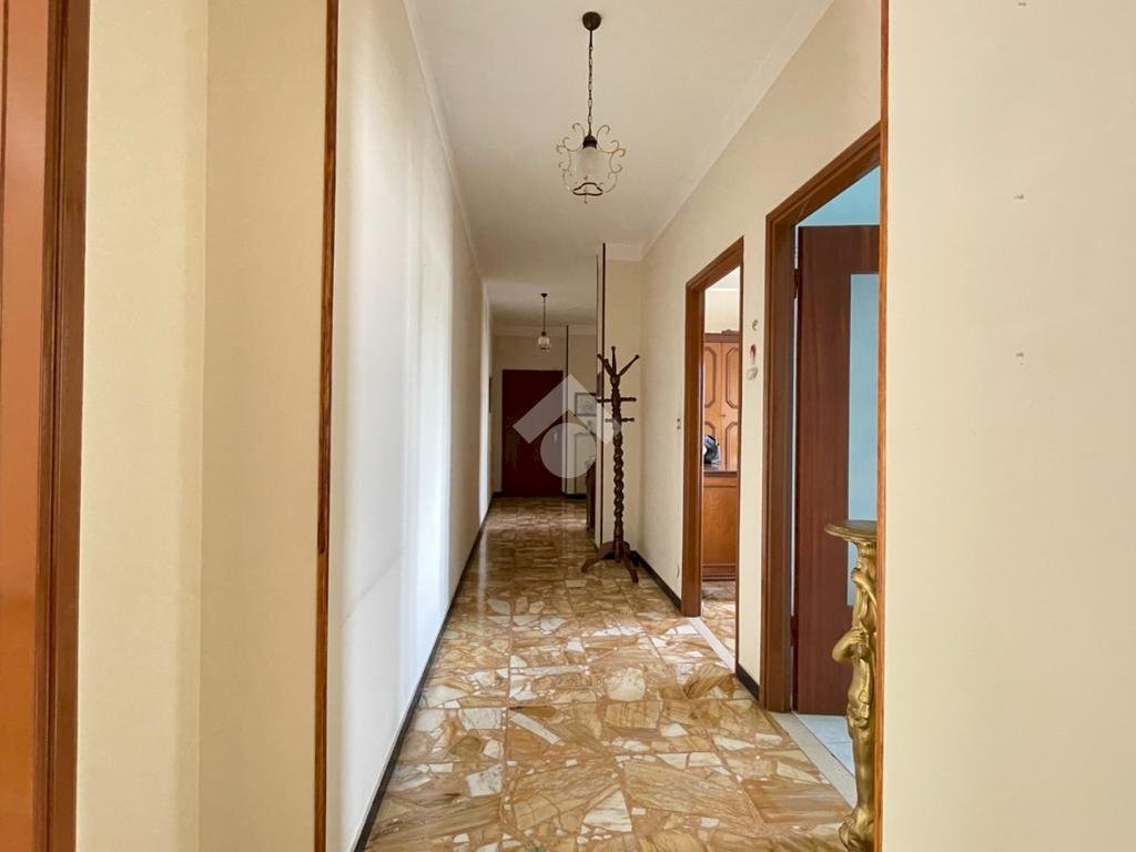Four-room apartment Piazza Unione Europea, Canelli - photo 2