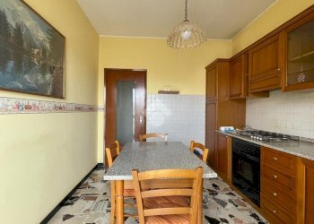 Four-room apartment Piazza Unione Europea, Canelli - photo 2