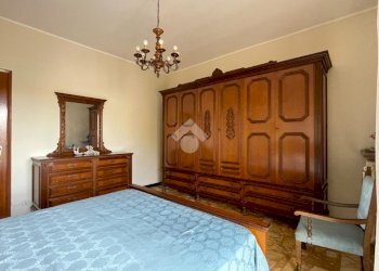 Four-room apartment Piazza Unione Europea, Canelli - photo 9