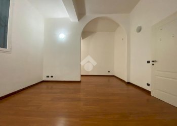 Four-room apartment Salita Pontida, Tortona - photo 20