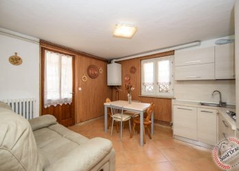 Two-room apartment FRAZIONE LE MONTAN 49, Sarre - photo 5