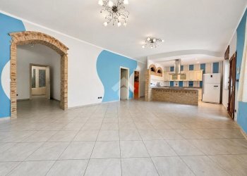 Apartment Via Borgonuovo, Val della Torre - photo 1