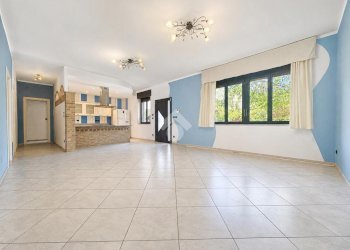 Apartment Via Borgonuovo, Val della Torre - photo 4
