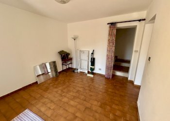 Two-room apartment Salita Loggia, Genova (neighborhood Struppa) - photo 9
