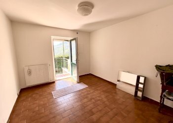 Two-room apartment Salita Loggia, Genova (neighborhood Struppa) - photo 10
