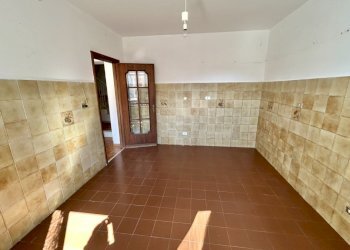 Two-room apartment Salita Loggia, Genova (neighborhood Struppa) - photo 12