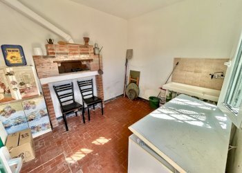 Two-room apartment Salita Loggia, Genova (neighborhood Struppa) - photo 16