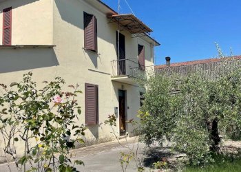 Foto 1 - Independent house Via Vetiche
 
135, Frosinone - photo 1
