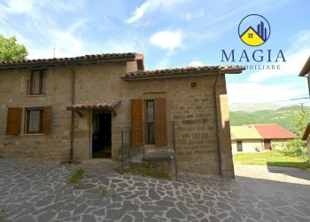Foto 1 - Casa indipendente Montegallo - foto 1