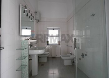 Bagno - Independent house Via Ugo Foscolo
 
28/30/32, Terlizzi - photo 13