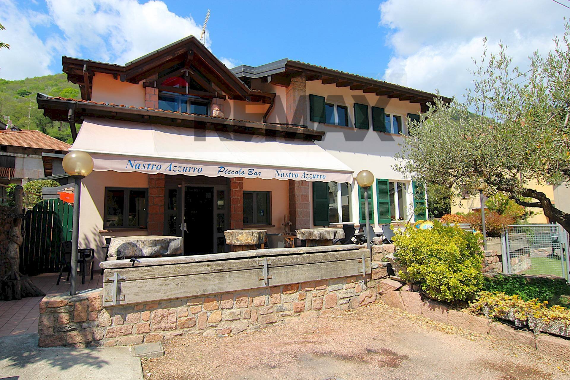 Casa all\'aperto - Bar Tavola Calda - Fredda Via Campagnola
 
2, Cuasso al Monte - foto 1
