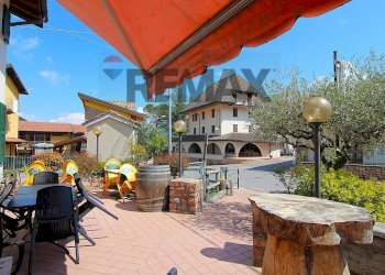 Terrazza - Bar Tavola Calda - Fredda Via Campagnola
2, Cuasso al Monte - foto 8