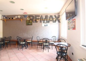 Sala da pranzo - Bar Tavola Calda - Fredda Via Campagnola
2, Cuasso al Monte - foto 13