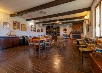 Sala da pranzo - Villa VIA S. PIETRO
 
21, Marchirolo - foto 2