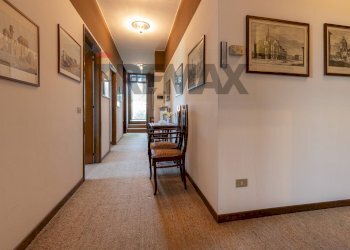 Hall / corridoio - Villa VIA S. PIETRO
 
21, Marchirolo - foto 11