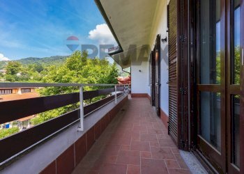 Balcone - Villa VIA S. PIETRO
 
21, Marchirolo - foto 18