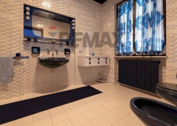 Bagno - Villa VIA S. PIETRO
 
21, Marchirolo - foto 22