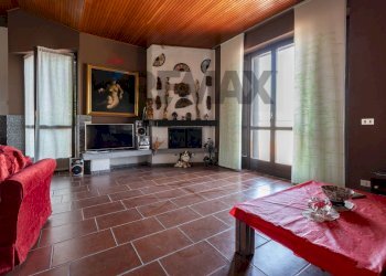 Soggiorno - Villa VIA S. PIETRO
 
21, Marchirolo - foto 28