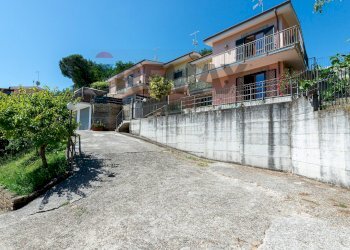 Casa all\'aperto - Villa a Schiera Via Antonio Varisco
snc, Morlupo - foto 4
