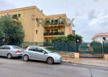 Edificio all\'aperto - Office Via Fabio Besta
12, Palermo - photo 1