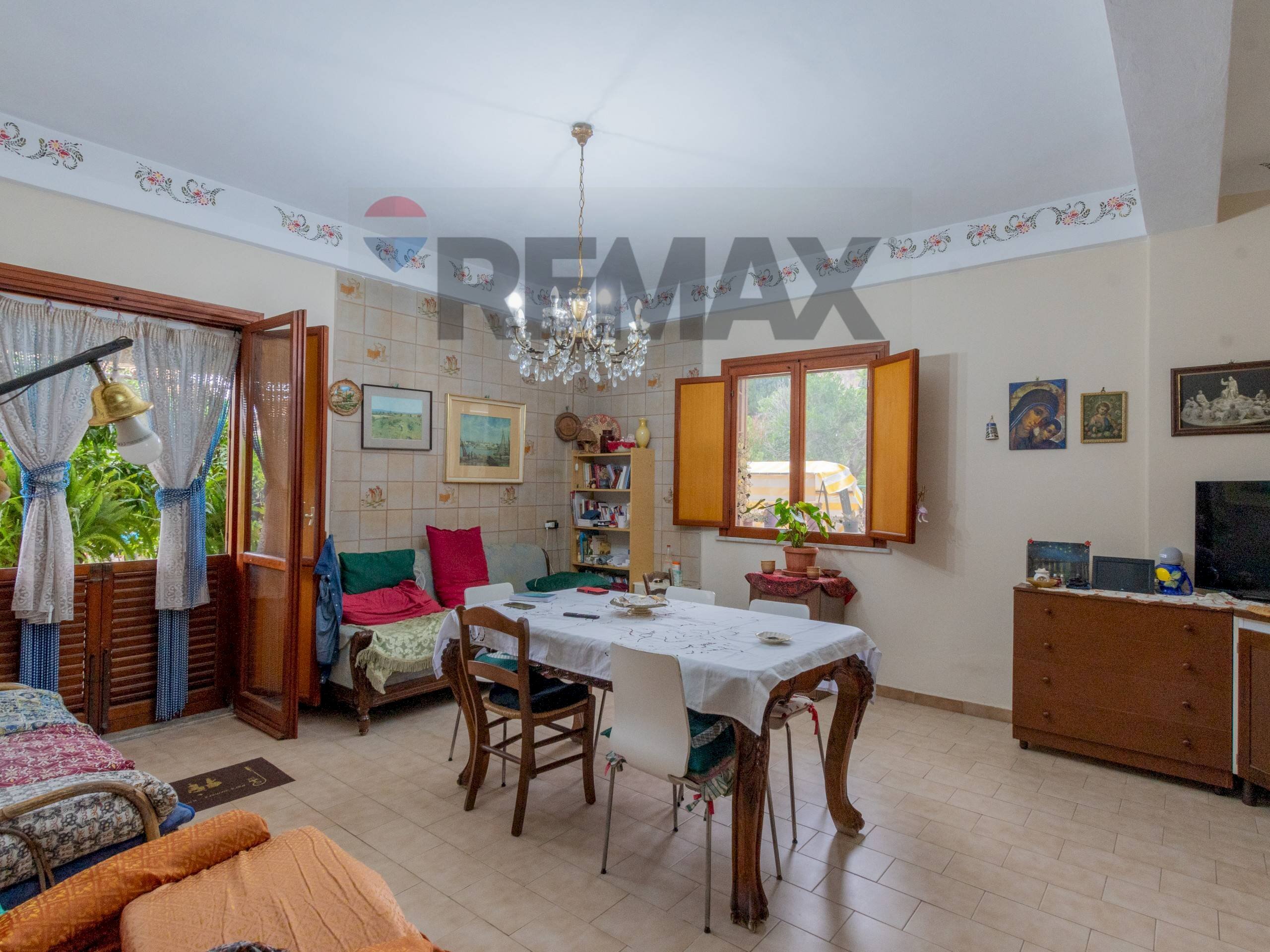 Sala da pranzo - Villa Via Vf 034
8, Palermo - foto 2