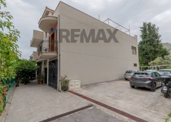 Edificio all\'aperto - Villa Via Vf 034
 
8, Palermo - foto 9