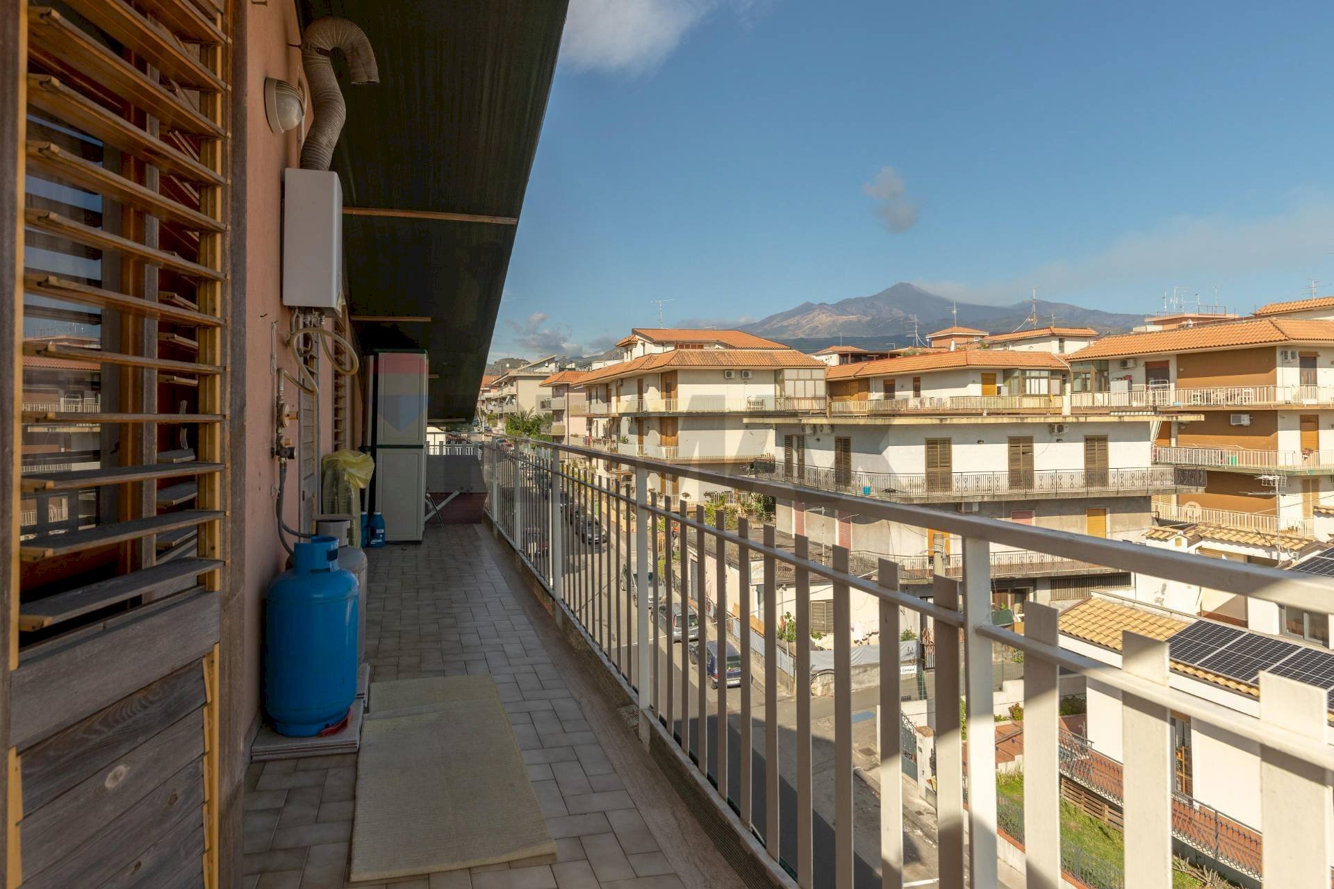 Balcone - Four-room apartment Via Santa Maria La Stella
95, Aci Sant'Antonio - photo 2