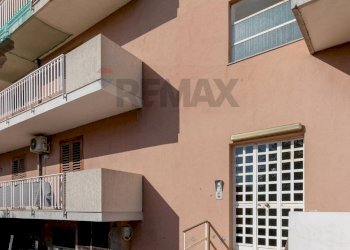 Edificio all\'aperto - Four-room apartment Via Santa Maria La Stella
 
95, Aci Sant'Antonio - photo 13