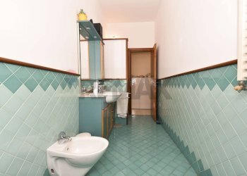 Bagno - Appartamento Via Giovan Battista Vaccarini
 
5, Sant'Agata Li Battiati - foto 17