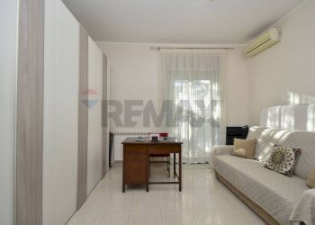 Soggiorno - Appartamento Via Giovan Battista Vaccarini
 
5, Sant'Agata Li Battiati - foto 19