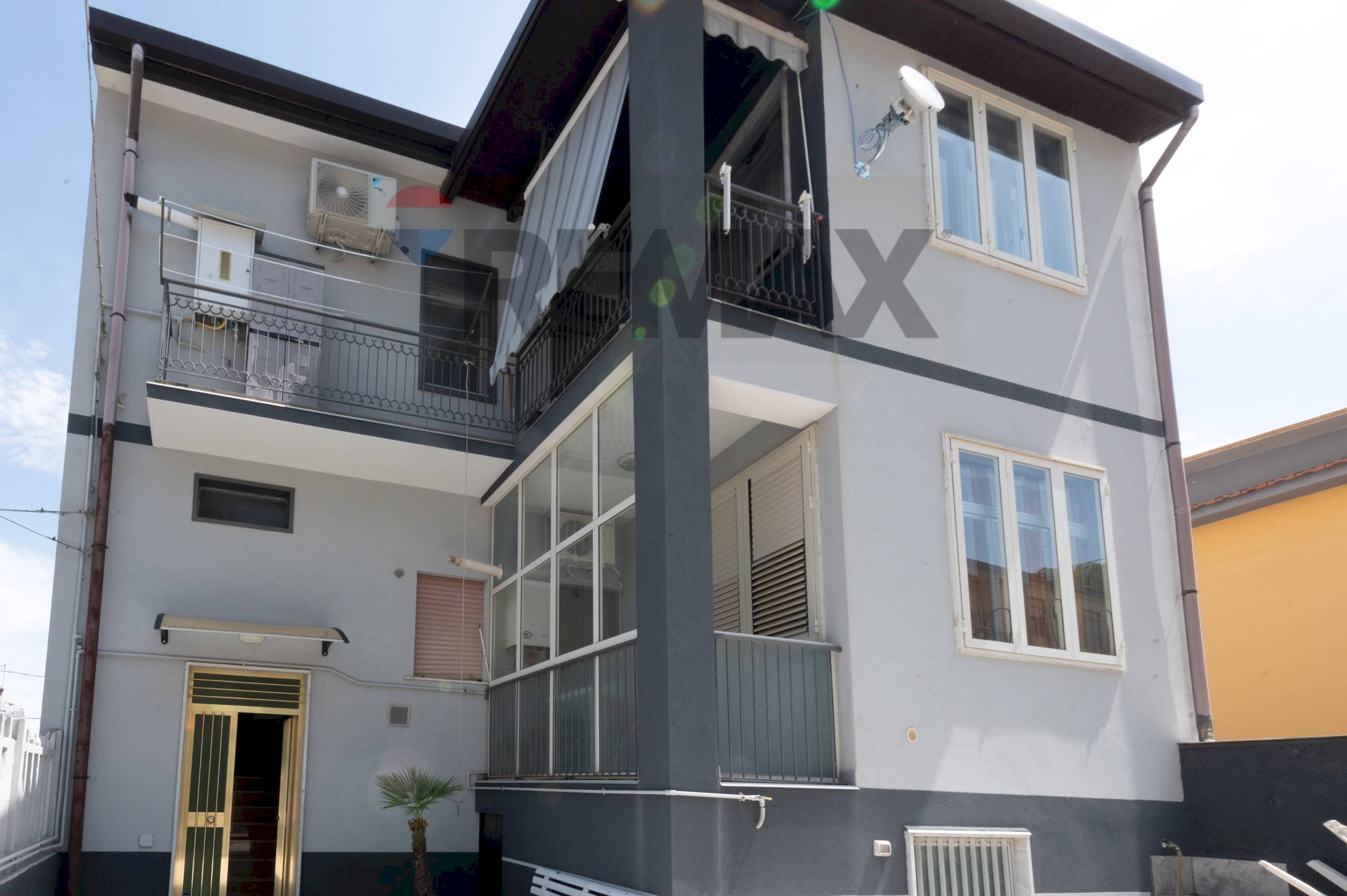 Edificio all\'aperto - Casa semi indipendente Via IV Novembre
 
251, San Michele di Ganzaria - foto 1