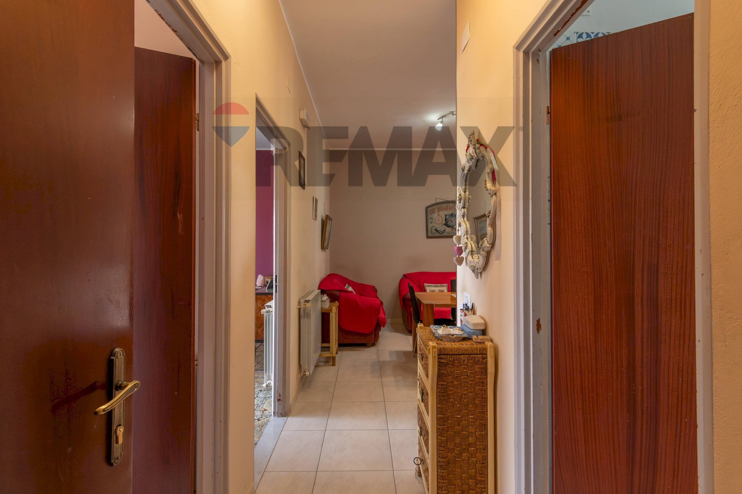 Hall / corridoio - Casa semi indipendente Via IV Novembre
 
251, San Michele di Ganzaria - foto 3