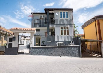 Casa all\'aperto - Casa semi indipendente Via IV Novembre
 
251, San Michele di Ganzaria - foto 30