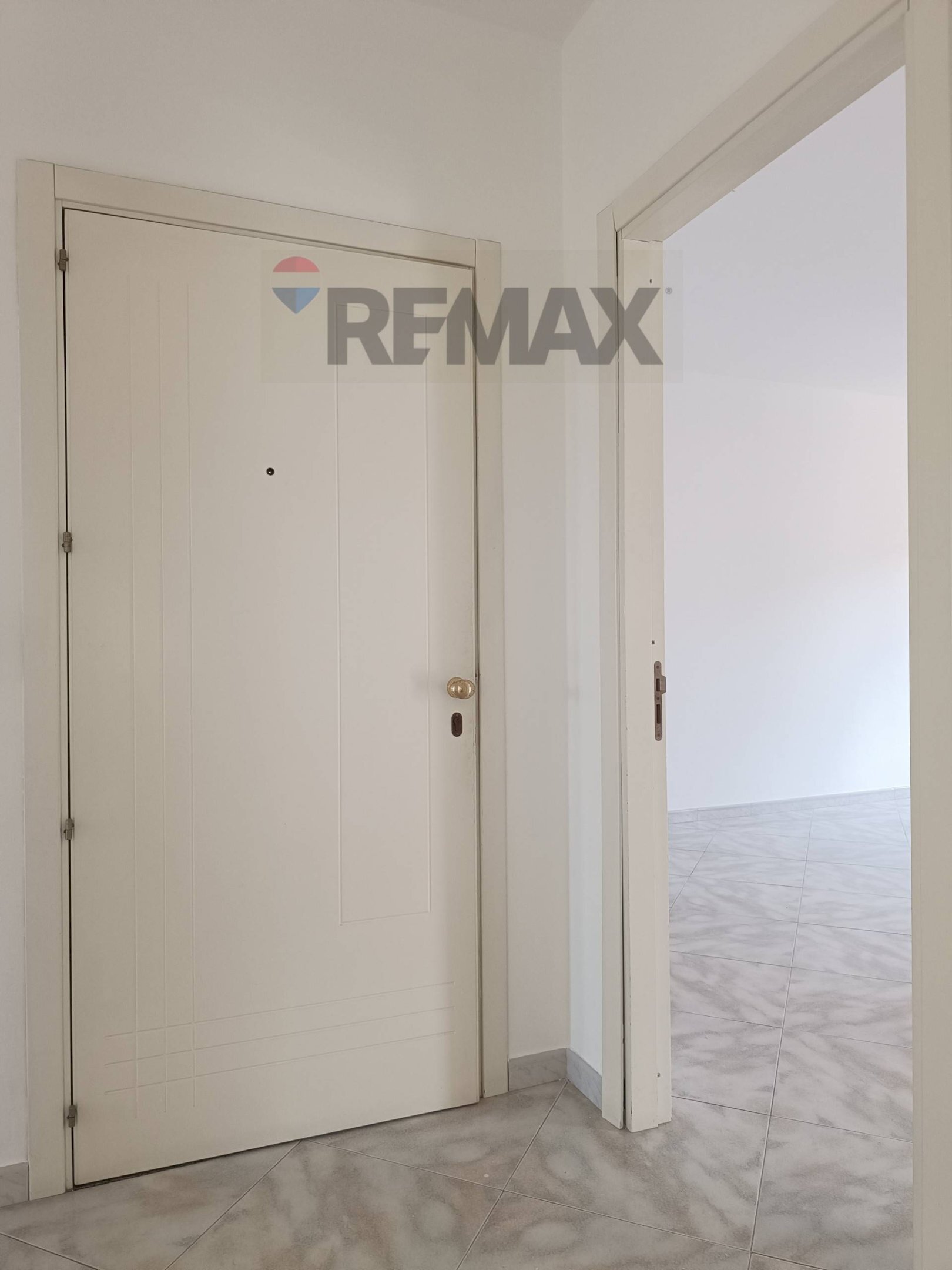 Hall / corridoio - Appartamento Via Montegrappa
 
33, Ramacca - foto 2