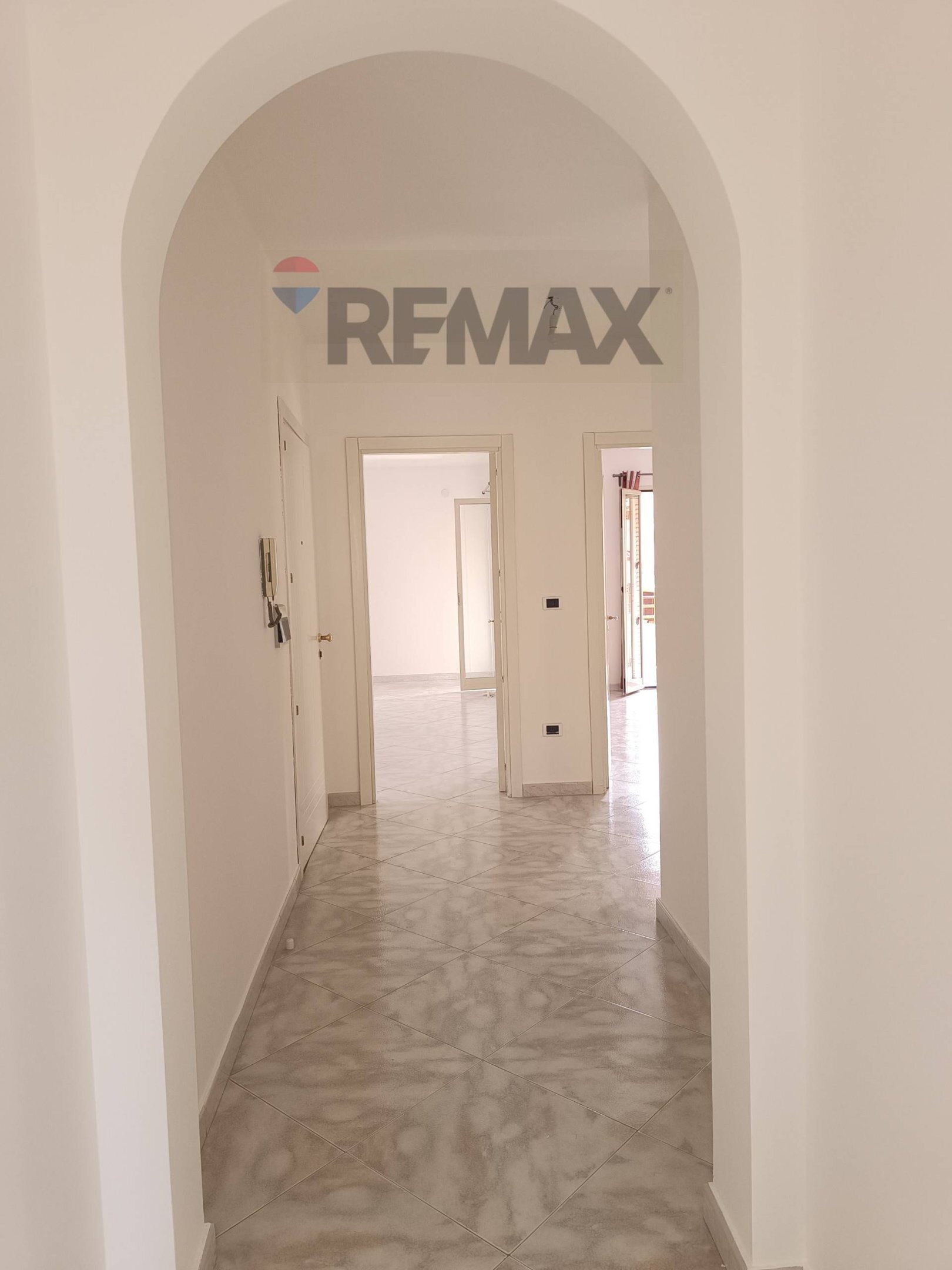 Hall / corridoio - Appartamento Via Montegrappa
 
33, Ramacca - foto 3
