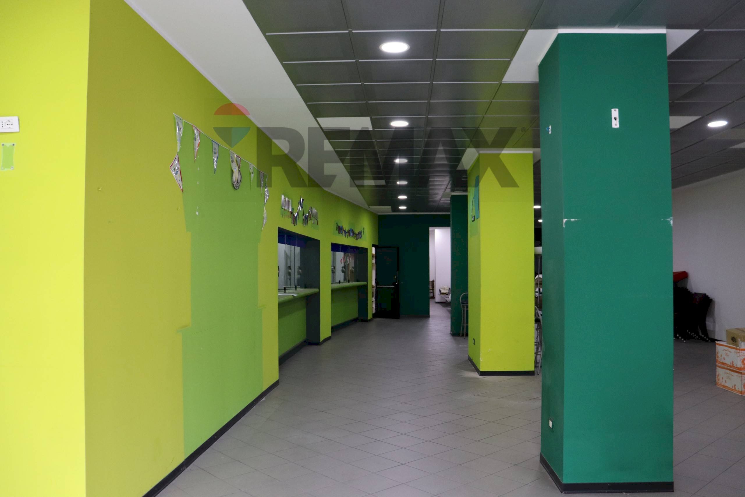 Hall / corridoio - Commercial Premises Corso Italia
266, Giarre - photo 2