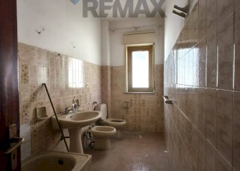 Bagno - Three-room apartment Via Aldo Moro
 
8, Aci Catena - photo 16