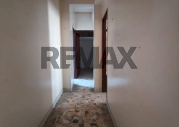 Hall / corridoio - Trilocale Via Aldo Moro
 
8, Aci Catena - foto 24