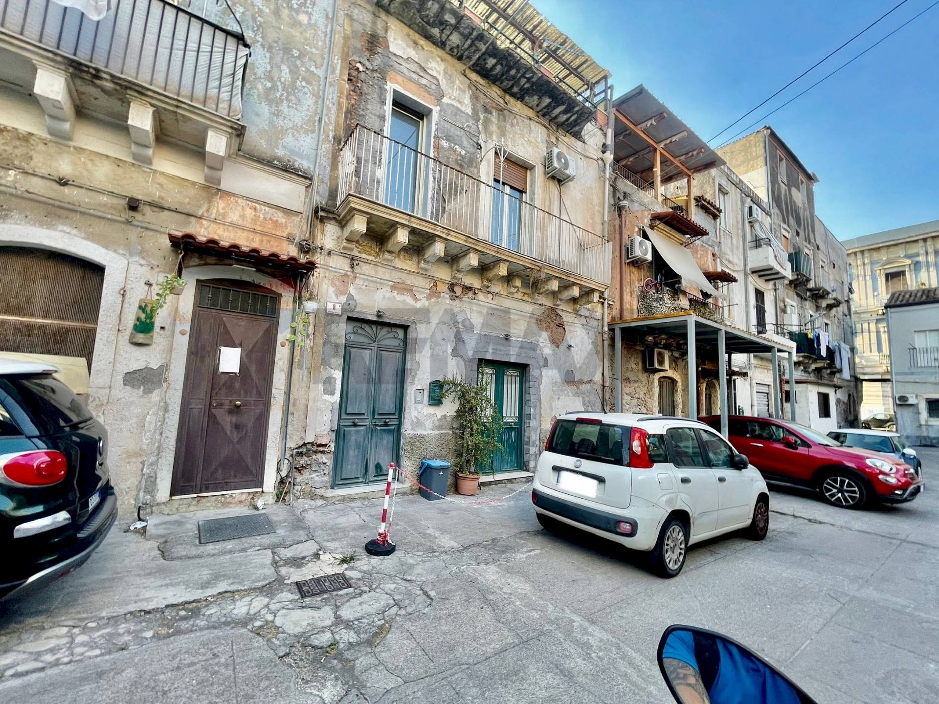 Edificio all\'aperto - Casa indipendente Via Plebiscito
 
187, Catania - foto 3